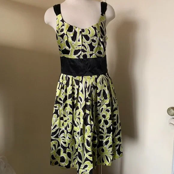 Maggy London | Dresses | Maggy London 0 Silk Green Black Cocktail Evening Dress Size 10 | Poshmark Maggy London | Dresses | Maggy London 0 Silk Green Black Cocktail Evening Dress Size 10 | Poshmark